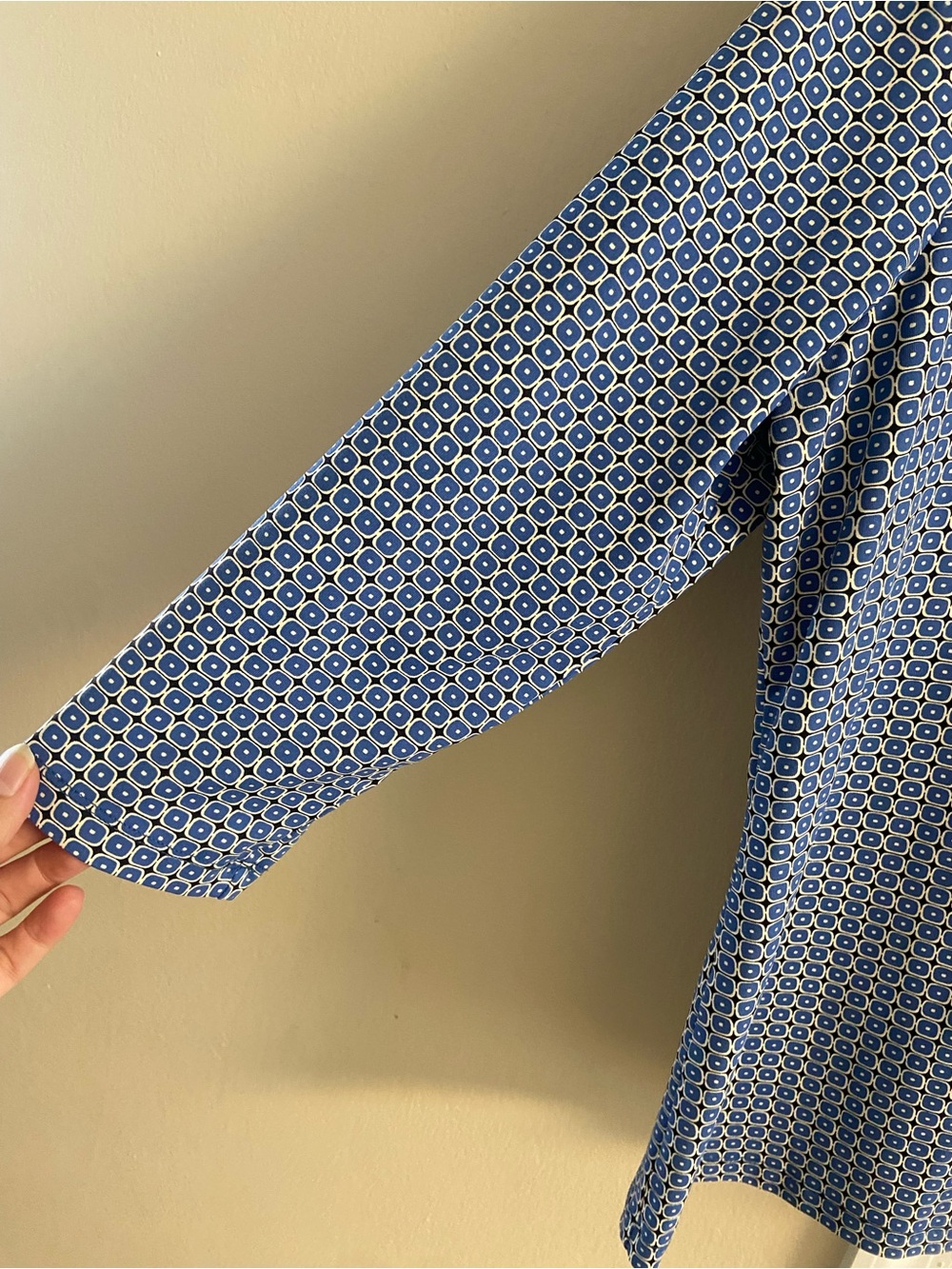 J. McLaughlin Blue Printed Ruffle V-Neck Long Sleeve Top XL - Picture 5 of 7
